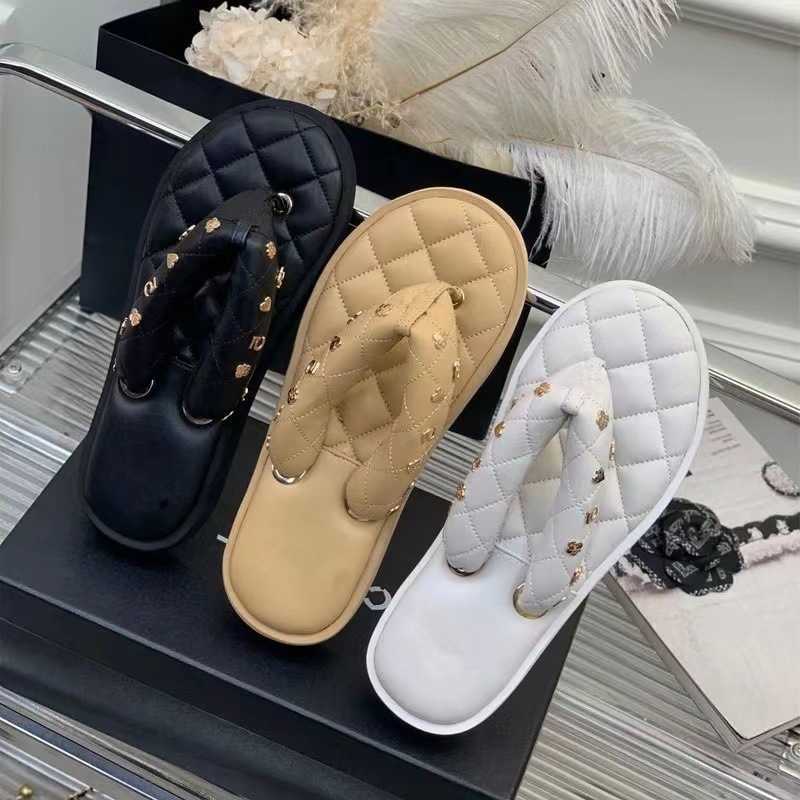Designer slides channel slipper sandals High-version small fragrant wind new type pin-toe herringbone slipper women's sheepskin rhombus fash, White
Designer slides channel slipper sandals High-version small fragrant wind new type pin-toe herringbone slipper women's sheepskin rhombus fash, White