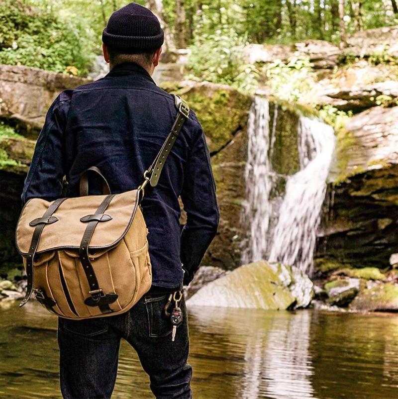 Briefcases Tailor Brando Engraved American Retro 70232 Oil Wax Canvas & Vegetable Tanned Cowhide Size 37 27 12 Shoulder Messenger Bag, 37x27x12cm
Briefcases Tailor Brando Engraved American Retro 70232 Oil Wax Canvas & Vegetable Tanned Cowhide Size 37 27 12 Shoulder Messenger Bag, 37x27x12cm