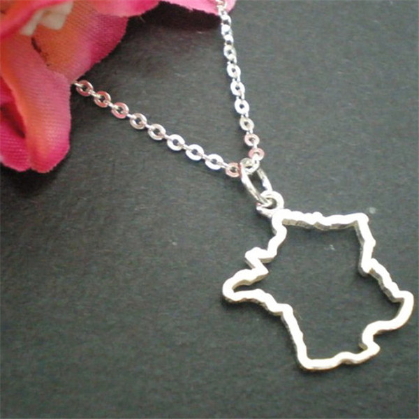 30PCS Tiny Country Map France Necklace Charm Pendant Simple Hollow Outline European Pride French Paris Map Necklaces for Souvenir Gifts
30PCS Tiny Country Map France Necklace Charm Pendant Simple Hollow Outline European Pride French Paris Map Necklaces for Souvenir Gifts