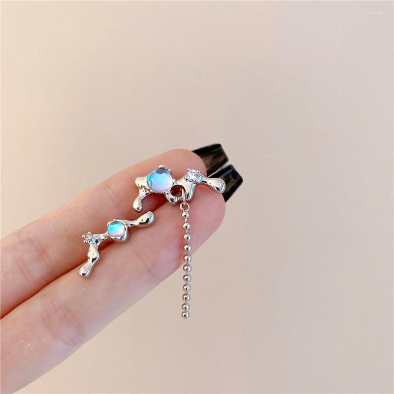 Hoop Earrings Asymmetric Design Metal Tassel Moonlight Stone Sweet Cool Small Female Retro Jewelry Chic
Hoop Earrings Asymmetric Design Metal Tassel Moonlight Stone Sweet Cool Small Female Retro Jewelry Chic