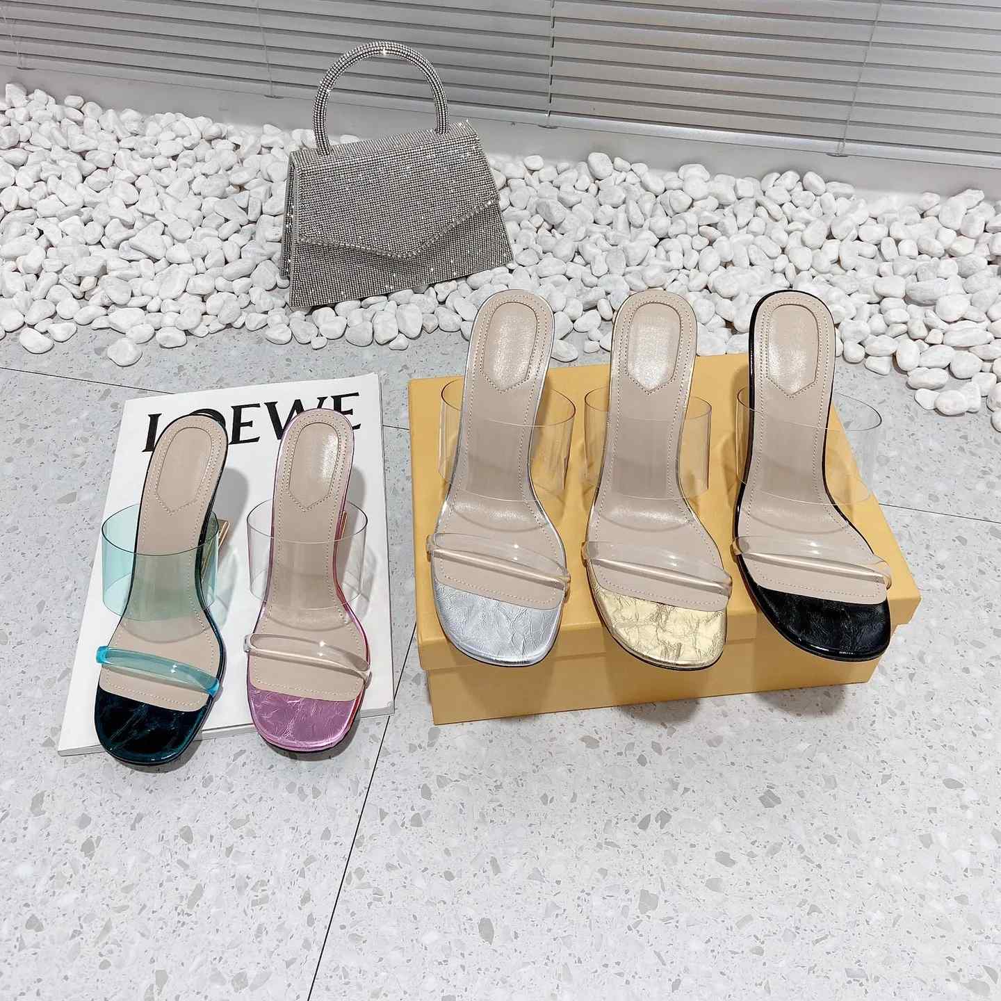 New film High heel Sandals Slippers Transparent leather fashion elegant shopping party women new fen classic spring summer non slip slide scuff size 35-40
New film High heel Sandals Slippers Transparent leather fashion elegant shopping party women new fen classic spring summer non slip slide scuff size 35-40