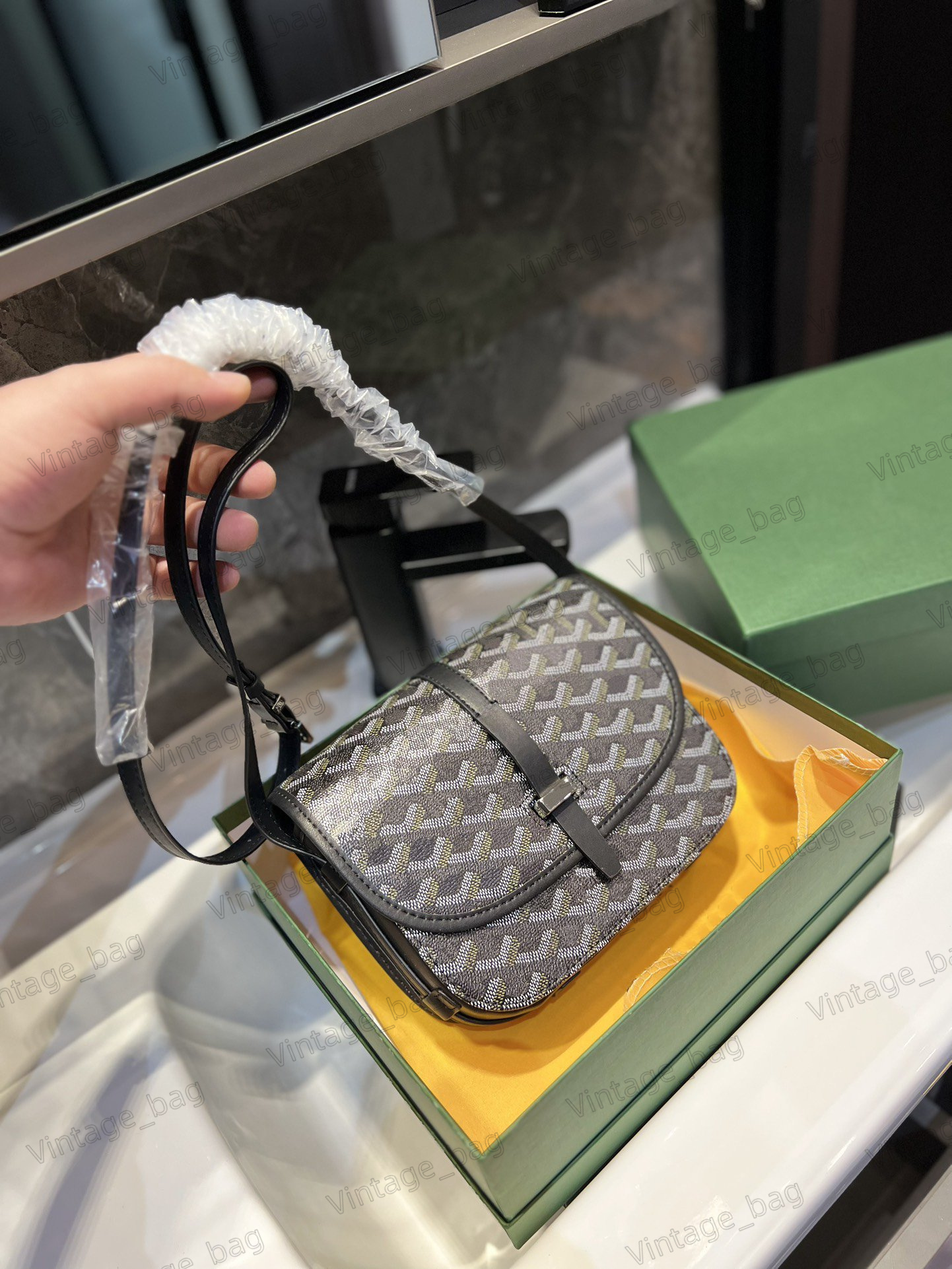 Brand Mini Shoulder Bag Houndstooth Pattern Leather Stylish Women Cross Body Adjustable Strap Flap Messenger Bag Multi Color Satchel
Brand Mini Shoulder Bag Houndstooth Pattern Leather Stylish Women Cross Body Adjustable Strap Flap Messenger Bag Multi Color Satchel