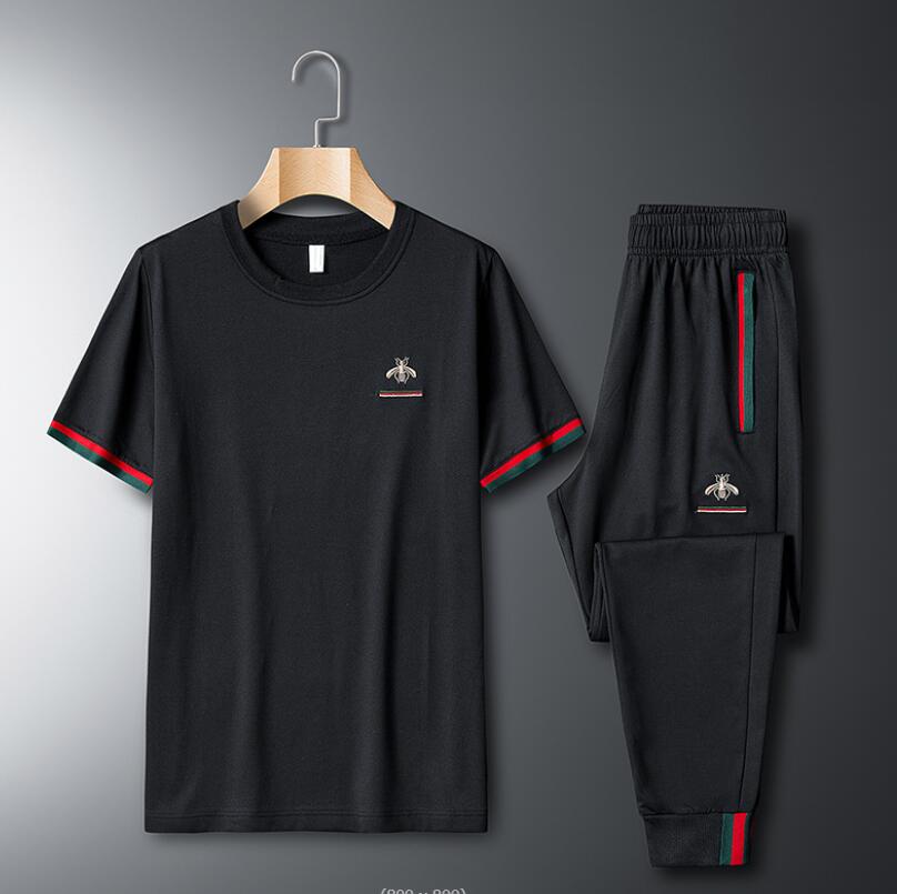 Men's Tracksuits Summer Designer brand Suit Men's casual short sleeve sweater round neck casual sportswear fashion two-piece set
Men's Tracksuits Summer Designer brand Suit Men's casual short sleeve sweater round neck casual sportswear fashion two-piece set