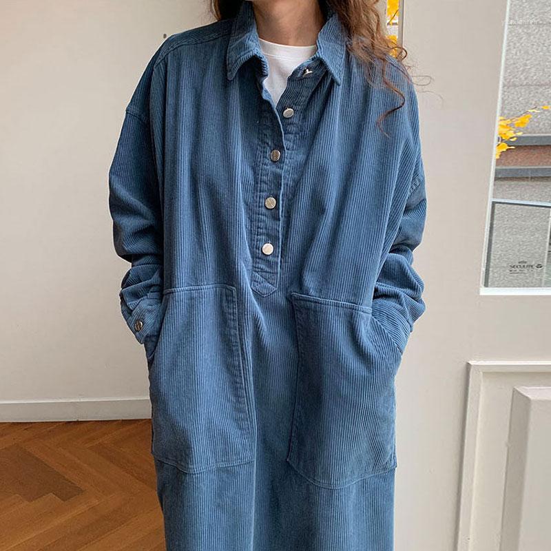 Casual Dresses Clothland Women Elegant Corduroy Dress Loose Style Straight Long Sleeve Vintage Ankle Length Vestido Maxi QB517, Black
Casual Dresses Clothland Women Elegant Corduroy Dress Loose Style Straight Long Sleeve Vintage Ankle Length Vestido Maxi QB517, Black