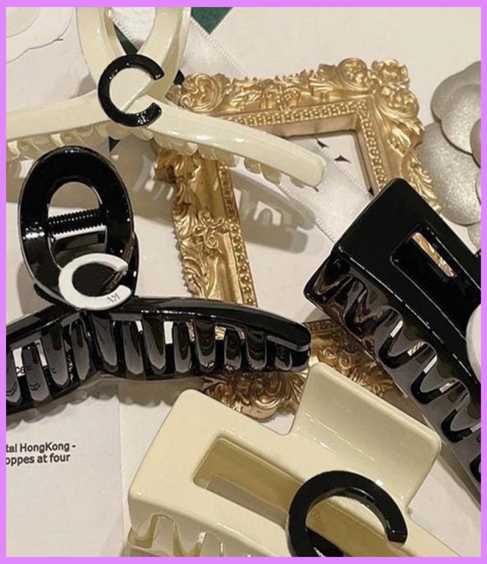 Designers Luxury Fashion Womens Designer Hair Clips Claws Big Square Crabs Clip Leopard Grain Plugs For Women Hair Accessories NIC3139345
Designers Luxury Fashion Womens Designer Hair Clips Claws Big Square Crabs Clip Leopard Grain Plugs For Women Hair Accessories NIC3139345