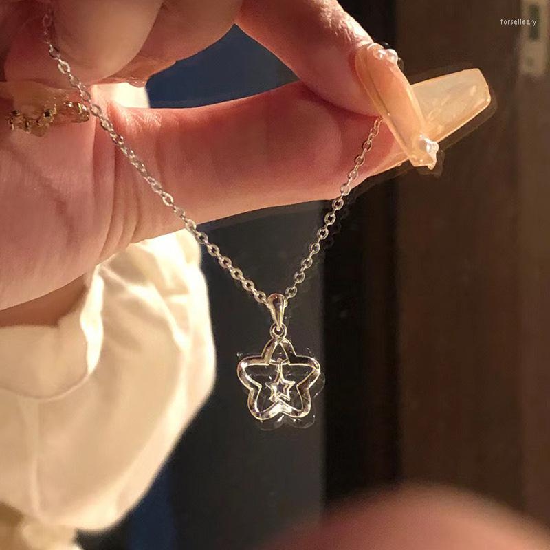 Chains Delicate Shiny Hollow Star Necklace Ladies Exquisite Double Stars Layer Clavicle Chain Jewelry For Gift
Chains Delicate Shiny Hollow Star Necklace Ladies Exquisite Double Stars Layer Clavicle Chain Jewelry For Gift