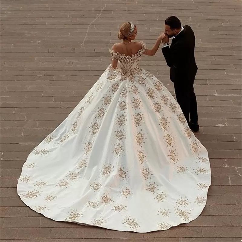 Dubai Gold Crystal Ball Wedding Dresses Chic Appliqued Lace Bridal Gown Ruched Satin Gorgeous Court Train Robes De Mariee Custom Made