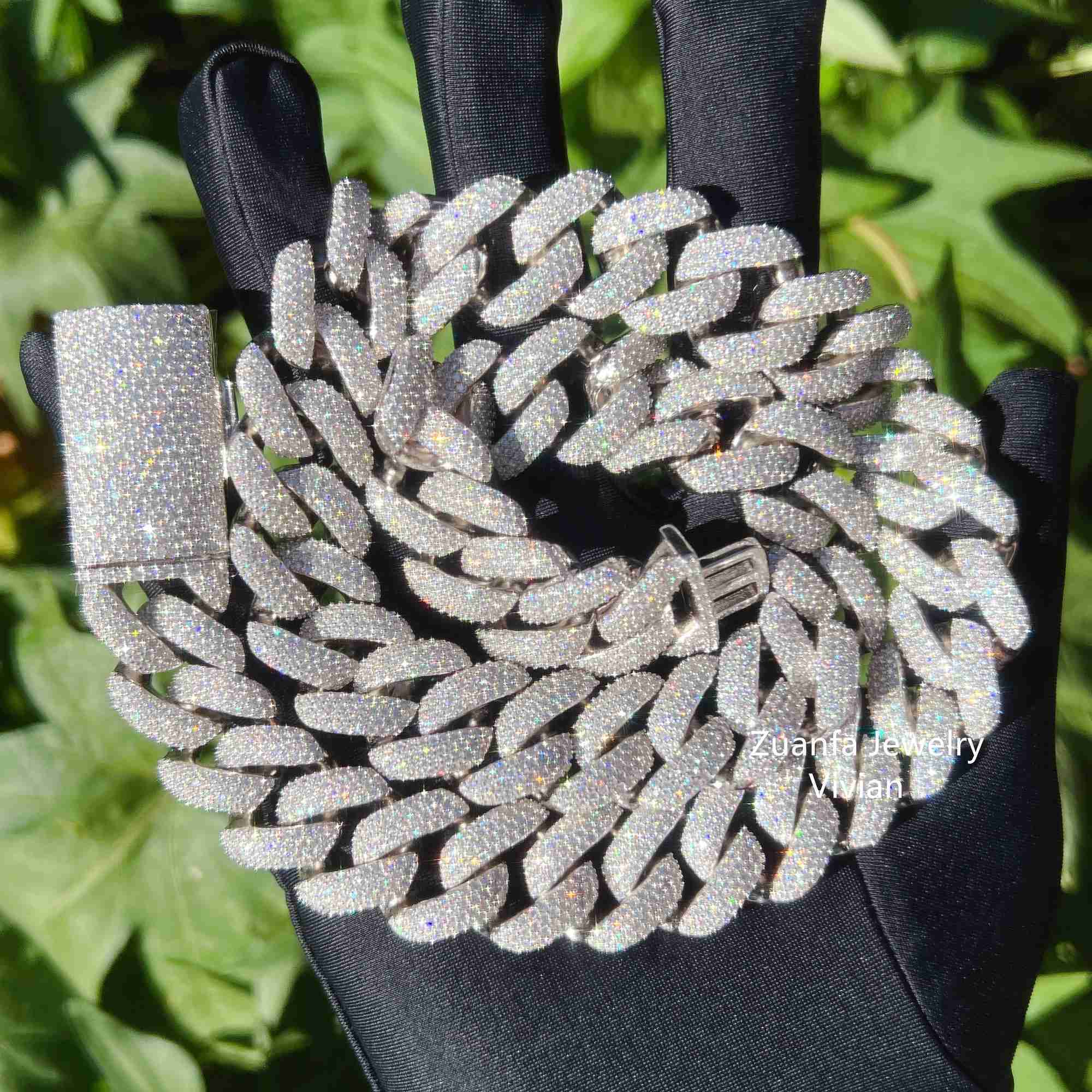 18mm Miami Cuban Necklace Hip Hop Jewelry Sterling Silver 925 Iced Out Vvs Moissanite Hip Hop Jewelry Cuban Link Chain
18mm Miami Cuban Necklace Hip Hop Jewelry Sterling Silver 925 Iced Out Vvs Moissanite Hip Hop Jewelry Cuban Link Chain