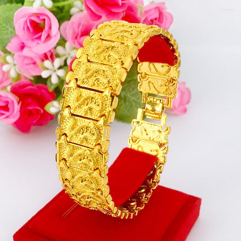 Charm Bracelets Bracelet Nansha Gold Leather Show Brass Plated Genuine Lovers Watch Buckle
Charm Bracelets Bracelet Nansha Gold Leather Show Brass Plated Genuine Lovers Watch Buckle