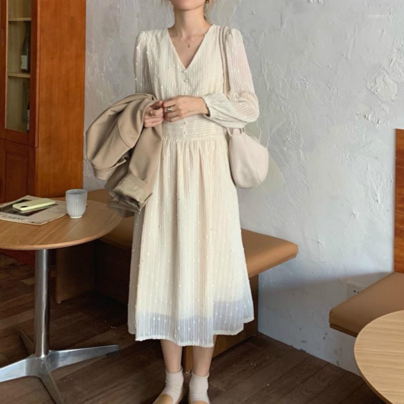 Casual Dresses 2023 Women Vintage Spring V Neck Pearl Long Chiffon Dress Slim Waist Beige Solid Dot Midi
Casual Dresses 2023 Women Vintage Spring V Neck Pearl Long Chiffon Dress Slim Waist Beige Solid Dot Midi