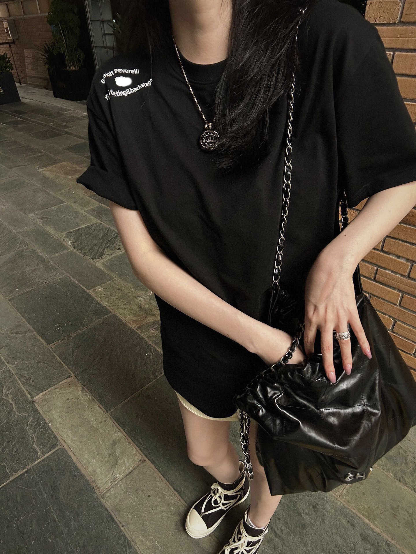Xiaoxiangjia 23 Spring/Summer New Letter Printing Short Sleeve T Backstage Cultural Shirt Take a Good Look, Black
Xiaoxiangjia 23 Spring/Summer New Letter Printing Short Sleeve T Backstage Cultural Shirt Take a Good Look, Black