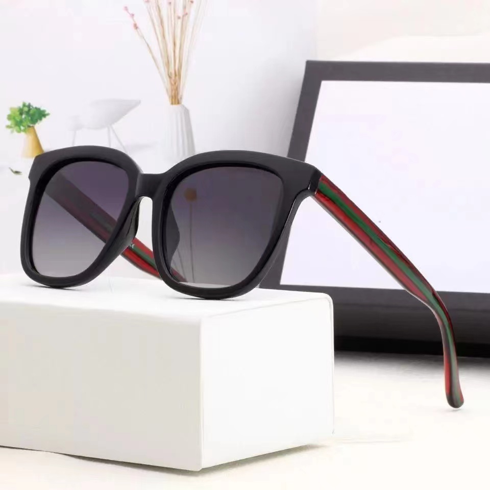 sunglasses Gradient Colors Square Unisex One piece UV400 Shades Fashion sunglasses For Women Men
sunglasses Gradient Colors Square Unisex One piece UV400 Shades Fashion sunglasses For Women Men