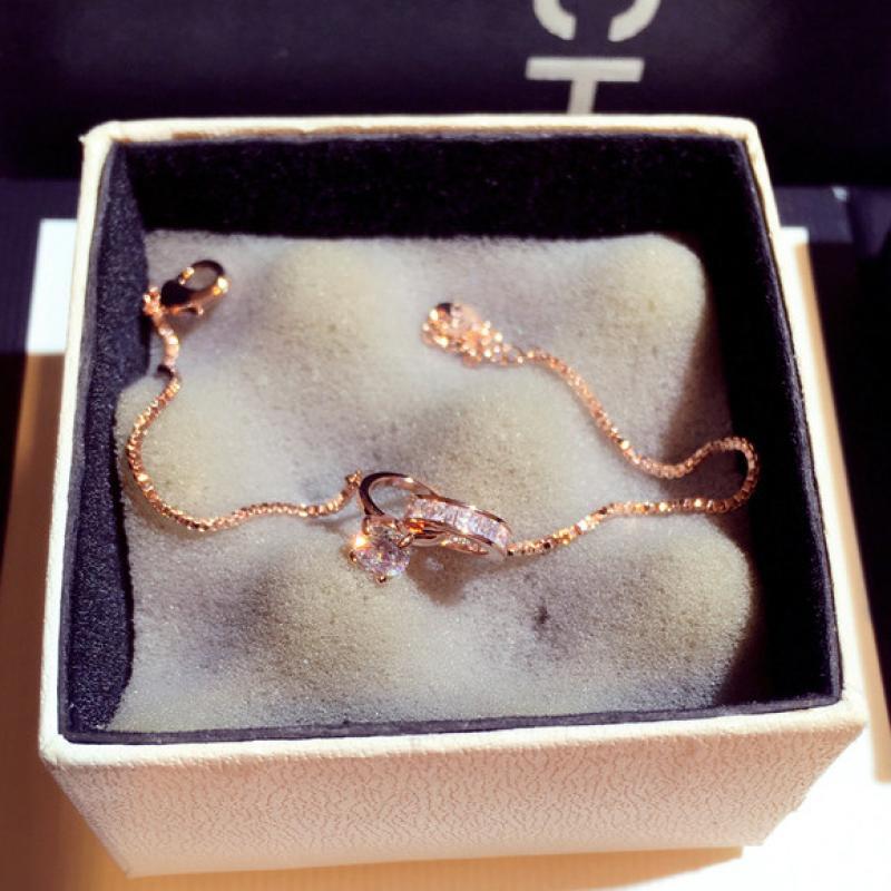 Charm Bracelets Fashion Exquisite Cut White Crystal Chain Bracelet Ladies Casual Party Jewelry Gift
Charm Bracelets Fashion Exquisite Cut White Crystal Chain Bracelet Ladies Casual Party Jewelry Gift