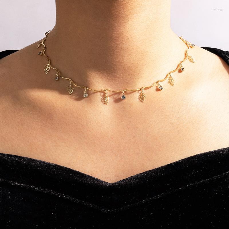 Choker Bohemian Crystal Necklace For Women Fashion Hollow Tree Leaf Geometry Alloy Metal Tassel Jewelry Collar 21228
Choker Bohemian Crystal Necklace For Women Fashion Hollow Tree Leaf Geometry Alloy Metal Tassel Jewelry Collar 21228