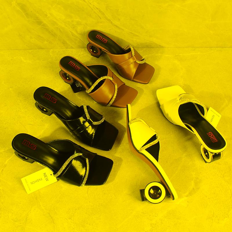 Sandals Women's High Heel 2023 Summer PU Black Simple Crystal Flop Open Toe Heels Fashion Outer Slippers 7CMSandals
Sandals Women's High Heel 2023 Summer PU Black Simple Crystal Flop Open Toe Heels Fashion Outer Slippers 7CMSandals