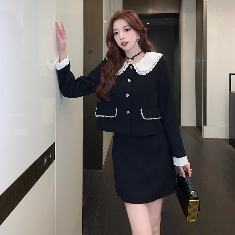 Casual Dresses Autumn The 2023 French Aristocratic Temperament Little Black Sweet Wind Brought Suit Two-piece Doll Dress
Casual Dresses Autumn The 2023 French Aristocratic Temperament Little Black Sweet Wind Brought Suit Two-piece Doll Dress