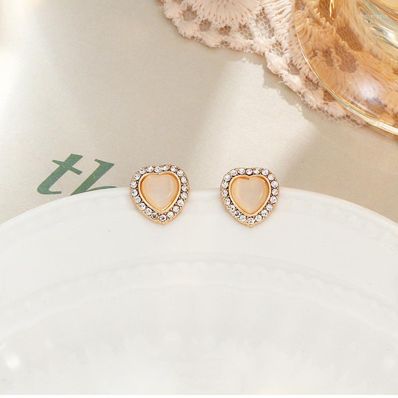 Stud Earrings Heart-shaped Zircon Vintage Rhinestone Cute Korean Fashion Simple Heart Stone For Women Fine Gifts
Stud Earrings Heart-shaped Zircon Vintage Rhinestone Cute Korean Fashion Simple Heart Stone For Women Fine Gifts