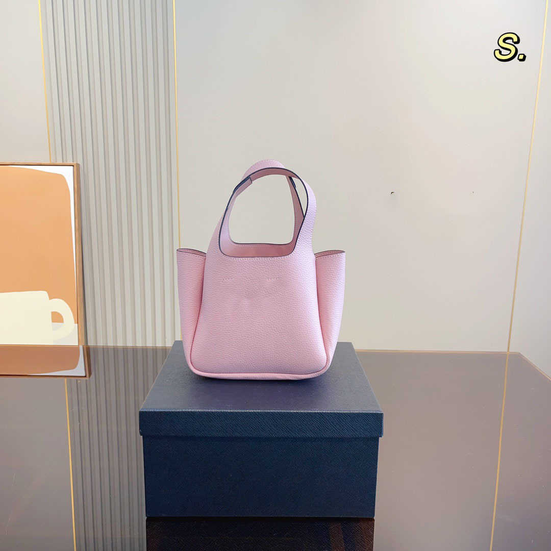 designer vegetable basket bag fashion Bag Women's 2023 New Leather Fashion Versatile Cross Shoulder Handbag, Blue
designer vegetable basket bag fashion Bag Women's 2023 New Leather Fashion Versatile Cross Shoulder Handbag, Blue