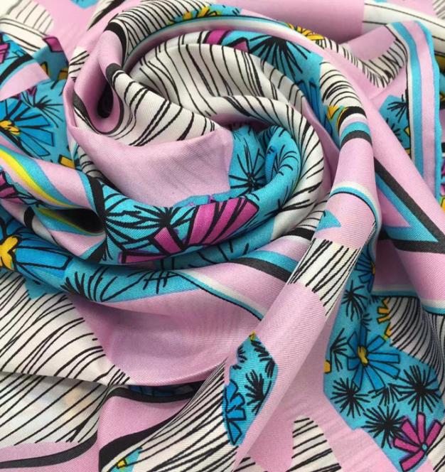 Whole new design women039s square scarves 100 twill silk material good quality Beautiful and fashion print pattern size 16670020
Whole new design women039s square scarves 100 twill silk material good quality Beautiful and fashion print pattern size 16670020