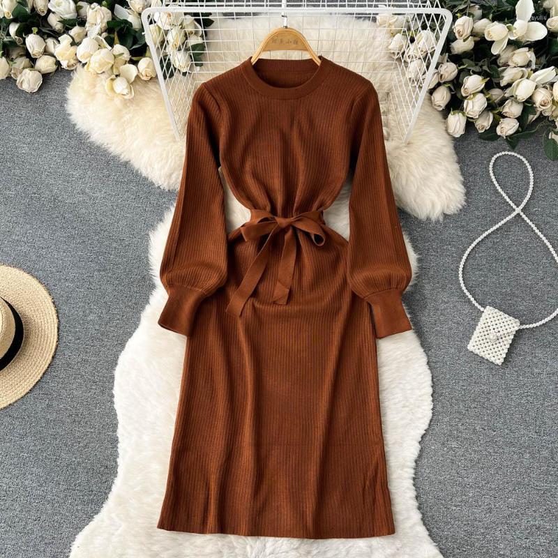 Casual Dresses Vintage Slim Autumn Bodycon Knitted Cotton Sweater Bandage Midi Dress Winter Party Women Retro Sheath Knee Length Vestidos, Black
Casual Dresses Vintage Slim Autumn Bodycon Knitted Cotton Sweater Bandage Midi Dress Winter Party Women Retro Sheath Knee Length Vestidos, Black