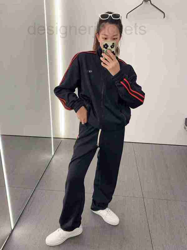 Women' Tracksuits designer College style embroidered school uniform coat casual sports suit women' early spring new wide leg pants two-piece set trend JMG3, Black (coat)
Women' Tracksuits designer College style embroidered school uniform coat casual sports suit women' early spring new wide leg pants two-piece set trend JMG3, Black (coat)