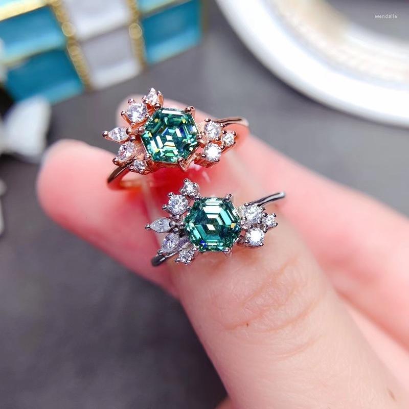 Cluster Rings Hexagon Green Moissanite Ring 925 Silver D Color Women's High Jewelry 1 Luxury Designer
Cluster Rings Hexagon Green Moissanite Ring 925 Silver D Color Women's High Jewelry 1 Luxury Designer