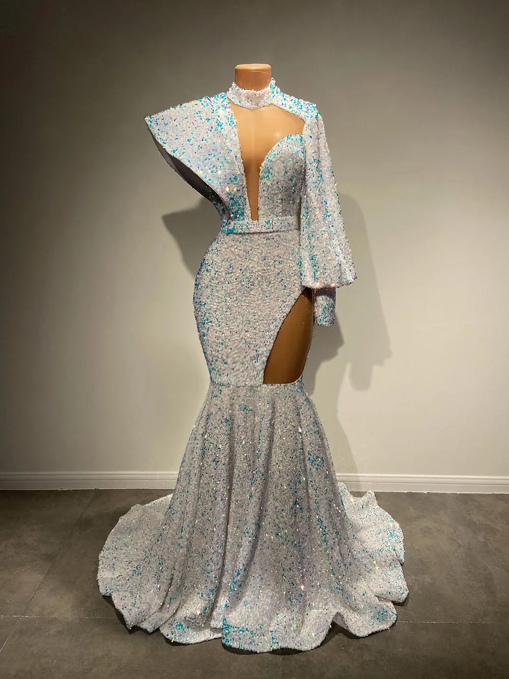 Stunning Long Sleeve High Neck Sexy Mermaid Style White Sparkly Veet Sequin African Black Girls Prom Dresses Bc14555