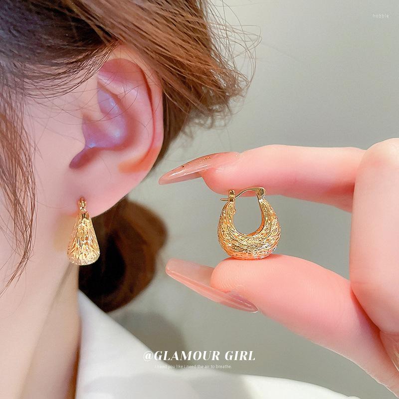 Choker Real Gold Plating Geometric Ear Buckle Fashion Senior Sense Earrings Personality Temperament Accessories
Choker Real Gold Plating Geometric Ear Buckle Fashion Senior Sense Earrings Personality Temperament Accessories