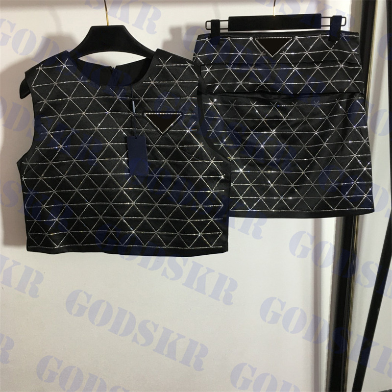 Diamond Tank Two Piece Dress Triangle Letter Tops High Waist Short Skirt Fashion Womens Clothes Set Two Colors, Pls contact me real pic
Diamond Tank Two Piece Dress Triangle Letter Tops High Waist Short Skirt Fashion Womens Clothes Set Two Colors, Pls contact me real pic