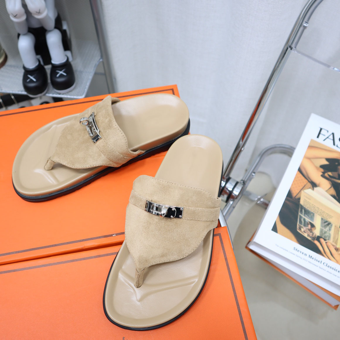 2023 Luxury Brand Sandals Designer Slippers Slides Floral Brocade Genuine Leather Flip Flops Women Shoes Sandal without box by shoe 35-40
2023 Luxury Brand Sandals Designer Slippers Slides Floral Brocade Genuine Leather Flip Flops Women Shoes Sandal without box by shoe 35-40