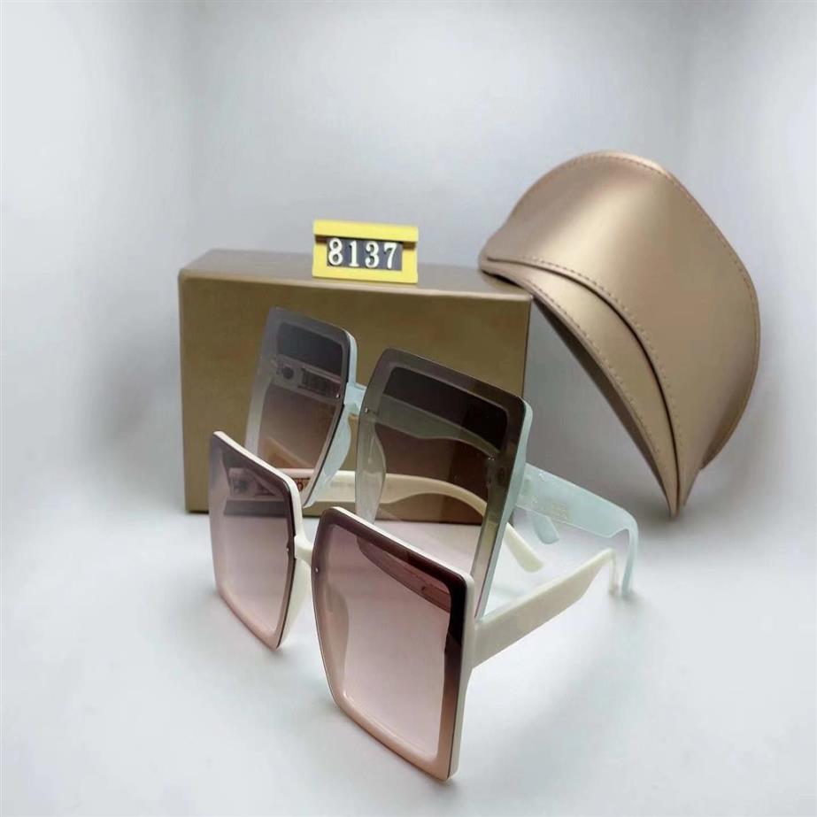 2022luxur top quality classic square sunglasses designer brand fashion womens sun glasses eyewear metal glass lenses with box 81371855
2022luxur top quality classic square sunglasses designer brand fashion womens sun glasses eyewear metal glass lenses with box 81371855