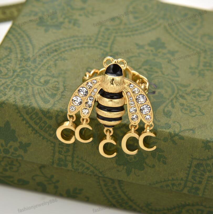 Classic Fashion Bee Letter Band Ring Bague for Women Rings Bijoux Have Stamp Lovers Jewelry Pary Couple Gift
