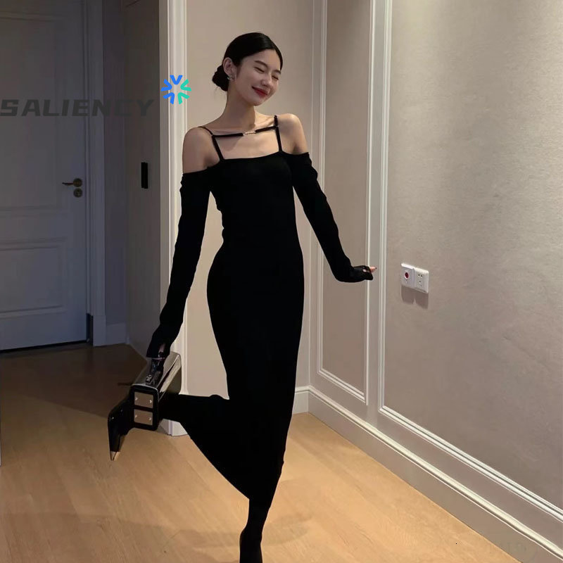 Casual Dresses Fashion Hollow One shoulder Strapless Solid Black Long Sleeve s Spring and Autumn Slim Knit Maxi Sweater 230317
Casual Dresses Fashion Hollow One shoulder Strapless Solid Black Long Sleeve s Spring and Autumn Slim Knit Maxi Sweater 230317