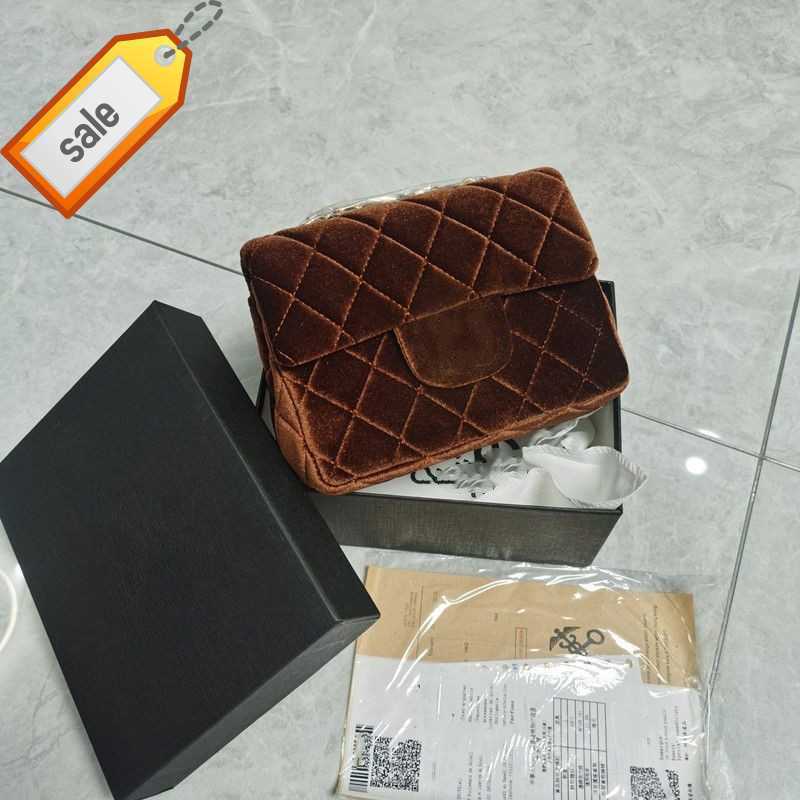 Luxury Women's Brand Designers Shoulder Bags New Small Incense Square Fat Crystal Velvet Shoulders Bag Diamond Lattice Portable Cross-body Bag Factory Direct Sales, Dark green
Luxury Women's Brand Designers Shoulder Bags New Small Incense Square Fat Crystal Velvet Shoulders Bag Diamond Lattice Portable Cross-body Bag Factory Direct Sales, Dark green
