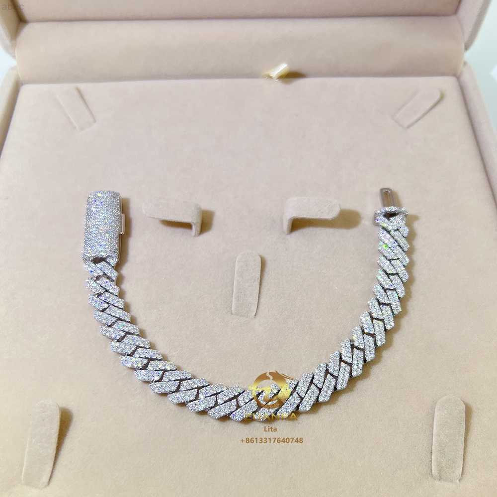 Fashion Fine Iced Out Jewelry Custom Gold Plated Long Clasp Cuban Link Chain Moissanite 10mm Silver Cuban Bracelet
Fashion Fine Iced Out Jewelry Custom Gold Plated Long Clasp Cuban Link Chain Moissanite 10mm Silver Cuban Bracelet