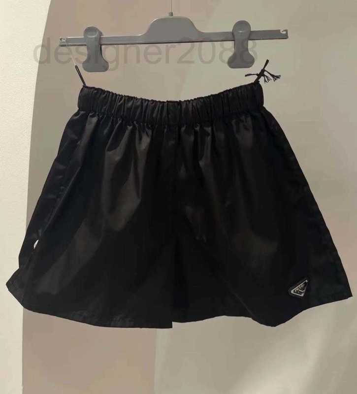 Women' Shorts designer Fashion Triangle Casual Black Nylon 23 Summer New Elastic High Waist Loose Wide Leg Hot Pants 5R9W, Black2
Women' Shorts designer Fashion Triangle Casual Black Nylon 23 Summer New Elastic High Waist Loose Wide Leg Hot Pants 5R9W, Black2