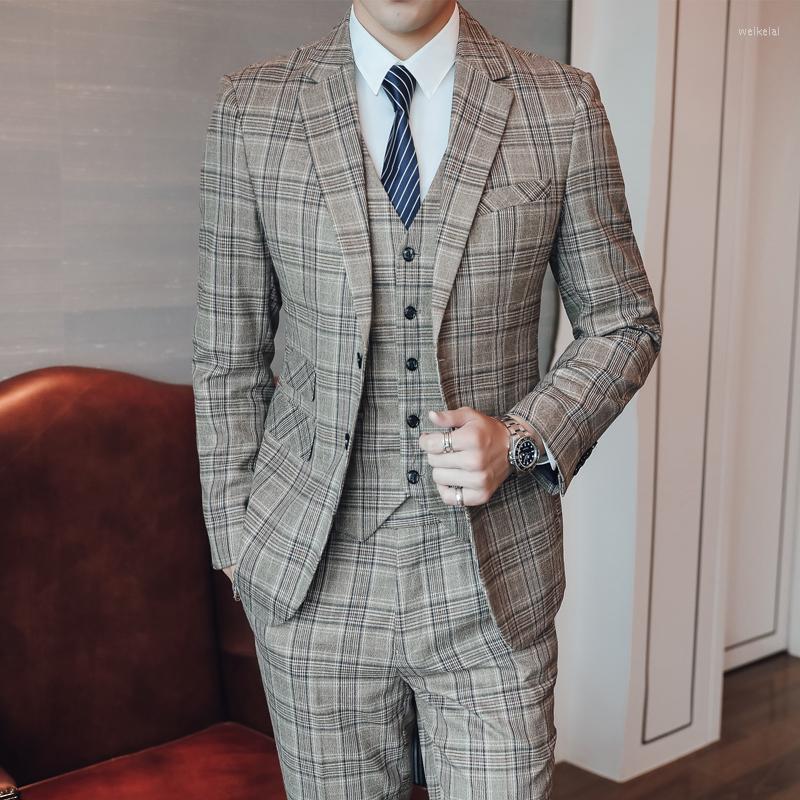 Men's Suits Khaki Fashion Men's Suit Peaked Lapel Wedding Business Leisure Office Trim 3 Pieces (jacket Vest Pants)
Men's Suits Khaki Fashion Men's Suit Peaked Lapel Wedding Business Leisure Office Trim 3 Pieces (jacket Vest Pants)