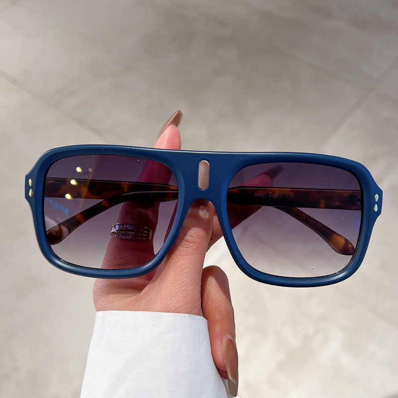 Sunglasses KAMMPT Vintage Oversized Men Women Sunglasses Fashion Sqaure Double Bridge Goggle Shades New in Gradient Outdoor UV400 Eyewear G230225
Sunglasses KAMMPT Vintage Oversized Men Women Sunglasses Fashion Sqaure Double Bridge Goggle Shades New in Gradient Outdoor UV400 Eyewear G230225