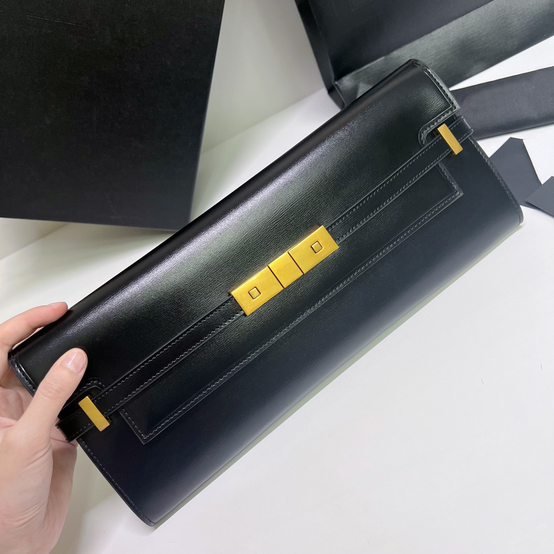 Designer Black Cowhide Clutch with Criss-Cross Hardware: Perfect for Evening Events, Black 31×14×3 cm
Designer Black Cowhide Clutch with Criss-Cross Hardware: Perfect for Evening Events, Black 31×14×3 cm