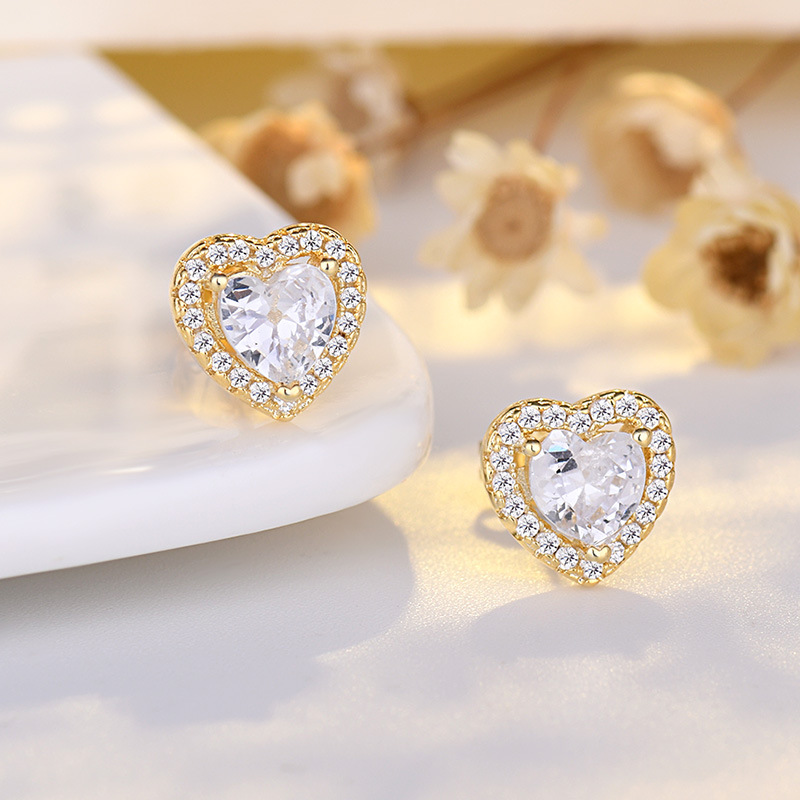 Luxury Heart Stud Earrings 925 Sterling Silver Diamond Earring Party Wedding Earrings For Women Charm Engagement Jewelry Gift
Luxury Heart Stud Earrings 925 Sterling Silver Diamond Earring Party Wedding Earrings For Women Charm Engagement Jewelry Gift