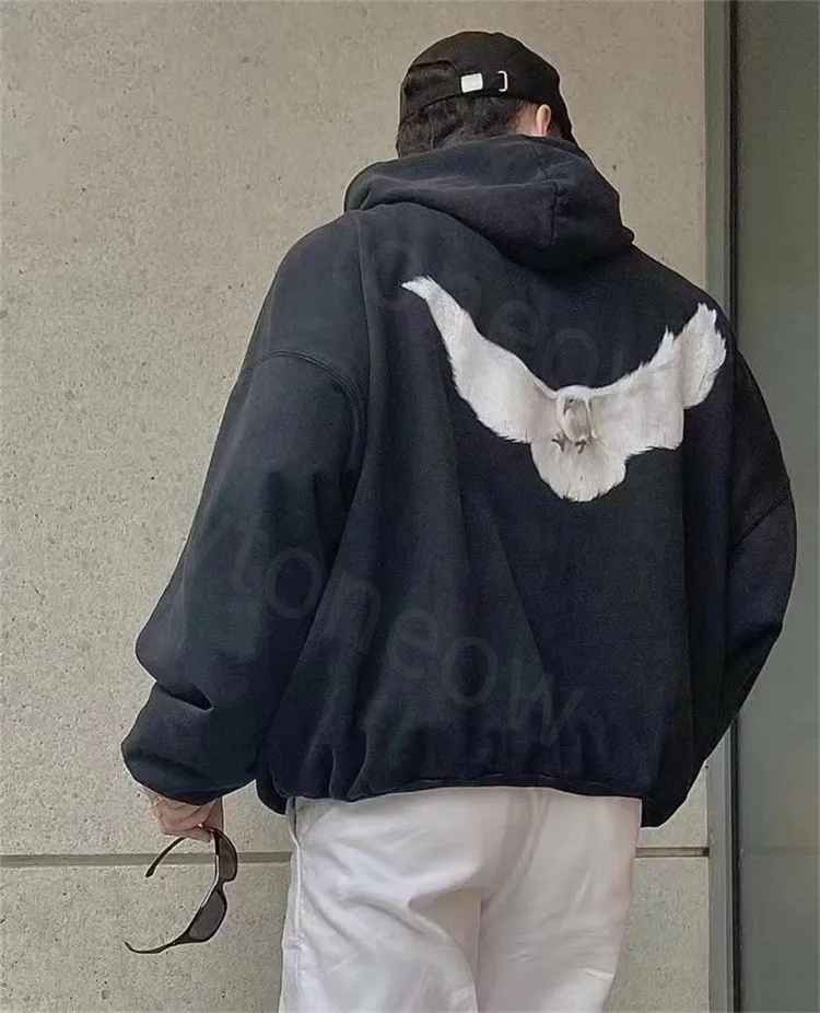 2023 Designer Kanyes Classic Wests Luxury Hoodie Three Party Joint Name Peace Dove Printed Mens And Womens Yzys Vintage Pullover Sweater Hooded, The same as original
2023 Designer Kanyes Classic Wests Luxury Hoodie Three Party Joint Name Peace Dove Printed Mens And Womens Yzys Vintage Pullover Sweater Hooded, The same as original