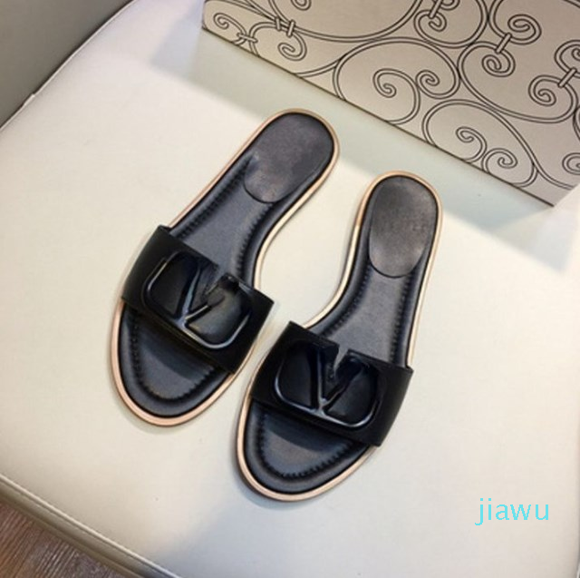 Quality Metal Outdoor Slippers All-Match Rhinestone Genuine Leather Open Toe Flat Sandals for Women, Aspic
Quality Metal Outdoor Slippers All-Match Rhinestone Genuine Leather Open Toe Flat Sandals for Women, Aspic