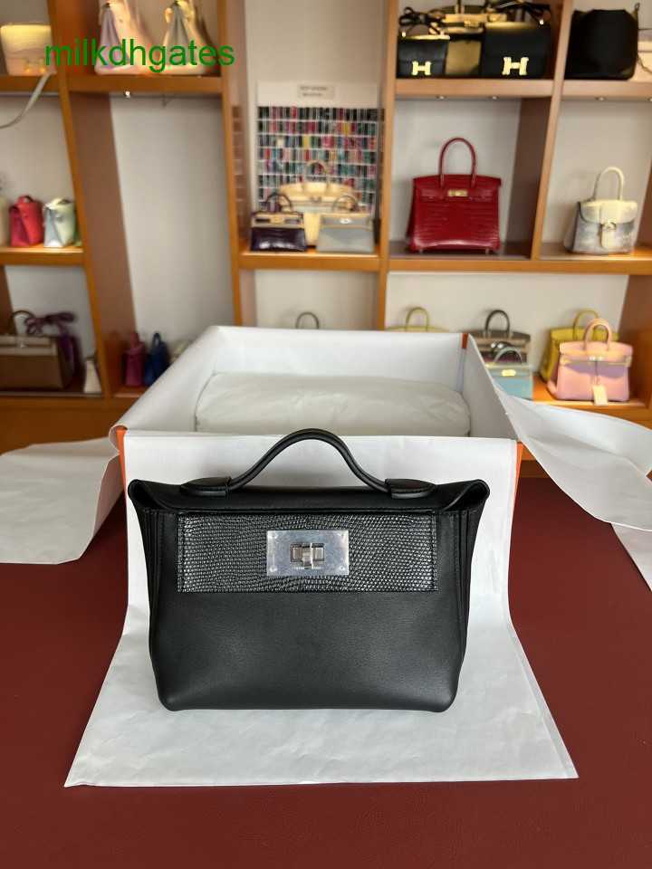 H 2424 Designer Bags Spring summer 2023 Lizard Skin Touch Mini 2424 Swift Spliced Crossbody Shoulder Bag
H 2424 Designer Bags Spring summer 2023 Lizard Skin Touch Mini 2424 Swift Spliced Crossbody Shoulder Bag