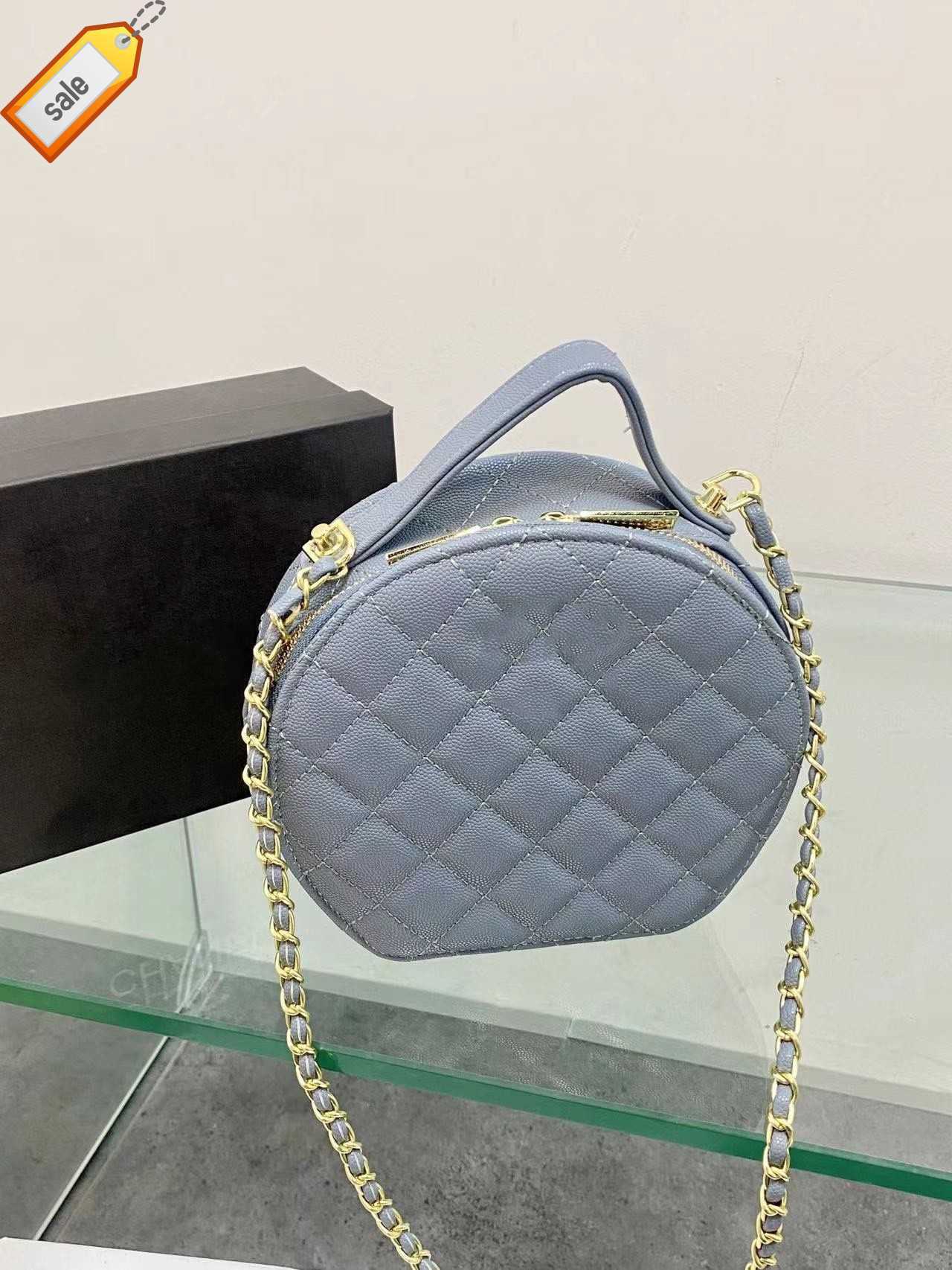 Luxury Women's Brand Designer Hand Bill of Lading Shoulder Bags 2023 Fashion Mini Brands Multi-functional Portable Crossbody Bag Gift Box Factory Direct Sale
Luxury Women's Brand Designer Hand Bill of Lading Shoulder Bags 2023 Fashion Mini Brands Multi-functional Portable Crossbody Bag Gift Box Factory Direct Sale