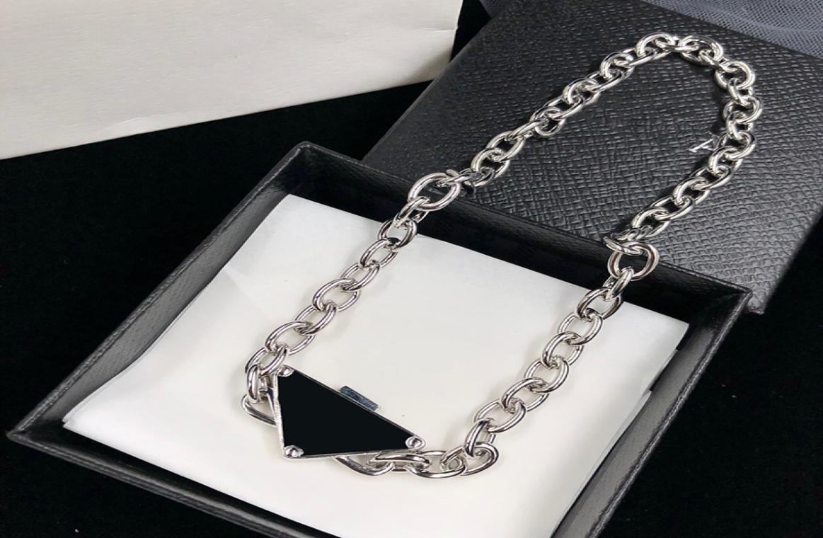 Luxurys Designers Necklaces Pendant Necklaces For Women With Earrings Link Chain Fashion Jewelry Accessories8115032
Luxurys Designers Necklaces Pendant Necklaces For Women With Earrings Link Chain Fashion Jewelry Accessories8115032