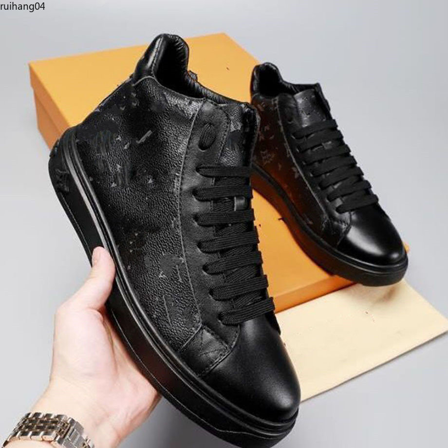 2022SS luxury designer Men's casual shoes ultra-light foamed outsole wear-resistant and comfortableare size38-45 klkl rh40000000002
2022SS luxury designer Men's casual shoes ultra-light foamed outsole wear-resistant and comfortableare size38-45 klkl rh40000000002