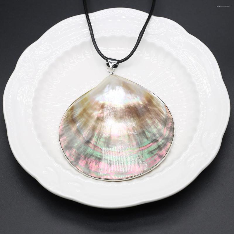 Pendant Necklaces Elegant Natural Shell Fan Necklace Rope Chain 60 5cm Beautiful And Charming Women Beach Party Jewelry Gift 75-80MM
Pendant Necklaces Elegant Natural Shell Fan Necklace Rope Chain 60 5cm Beautiful And Charming Women Beach Party Jewelry Gift 75-80MM
