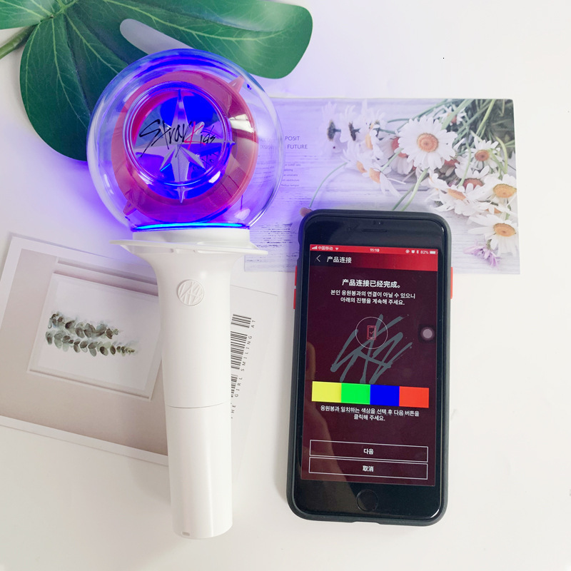 

Led Rave Toy Kpop Straykidss Lightstick With Bluetooth Support Glow Hand Lamp Party Concert Light Stick Fans Collection Toy For Kids Gift 230317