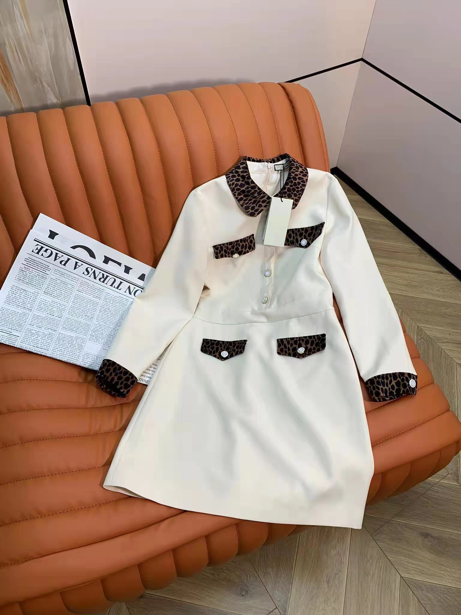 Designer dresses Leopard Print dress party Dress women Casual Dresses White dress Sleeveless Shirts Tops Flat Skirts Woman Slim Outwears dresses for wedding Dress
Designer dresses Leopard Print dress party Dress women Casual Dresses White dress Sleeveless Shirts Tops Flat Skirts Woman Slim Outwears dresses for wedding Dress
