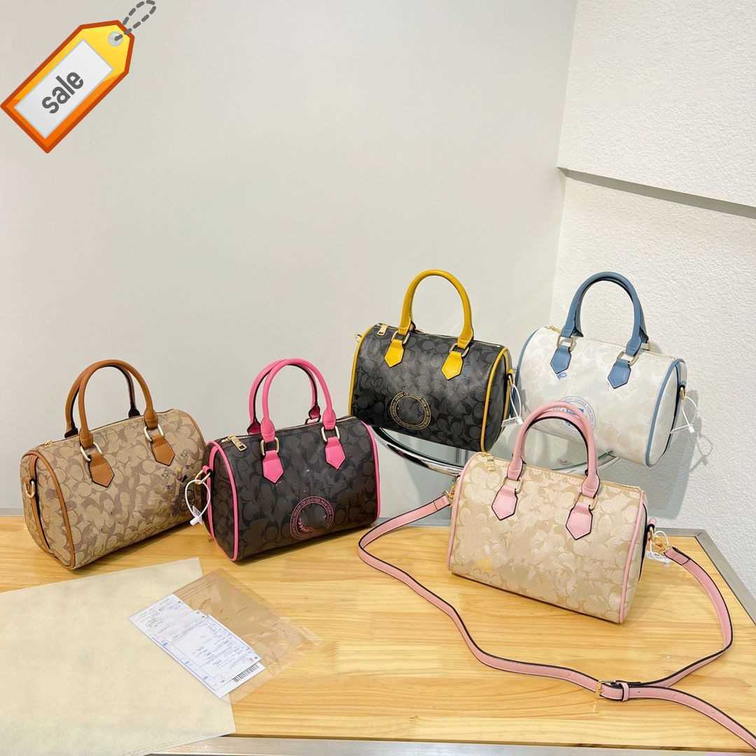 Luxurys Woman's Brand Designer bags Handbag Shoulder Crossbody Bag Tote bag New Net Red of the Same Type Female Fashion Printed Pillow Portable Factory direct sales, 13
Luxurys Woman's Brand Designer bags Handbag Shoulder Crossbody Bag Tote bag New Net Red of the Same Type Female Fashion Printed Pillow Portable Factory direct sales, 13